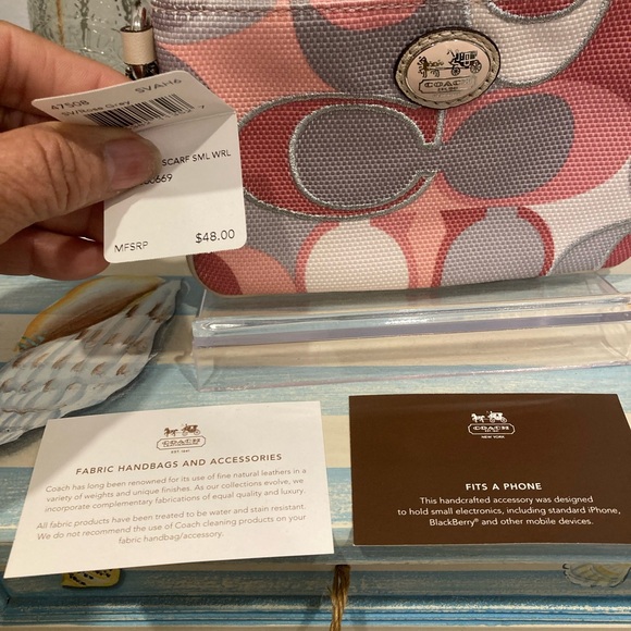 Coach Signature C Large Wristlet Soho Optic Pink Canvas Leather Trim - Picture 5 of 6